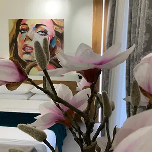 1-bedroom Z Kominkiem W Sercu Wrocławia Apartament